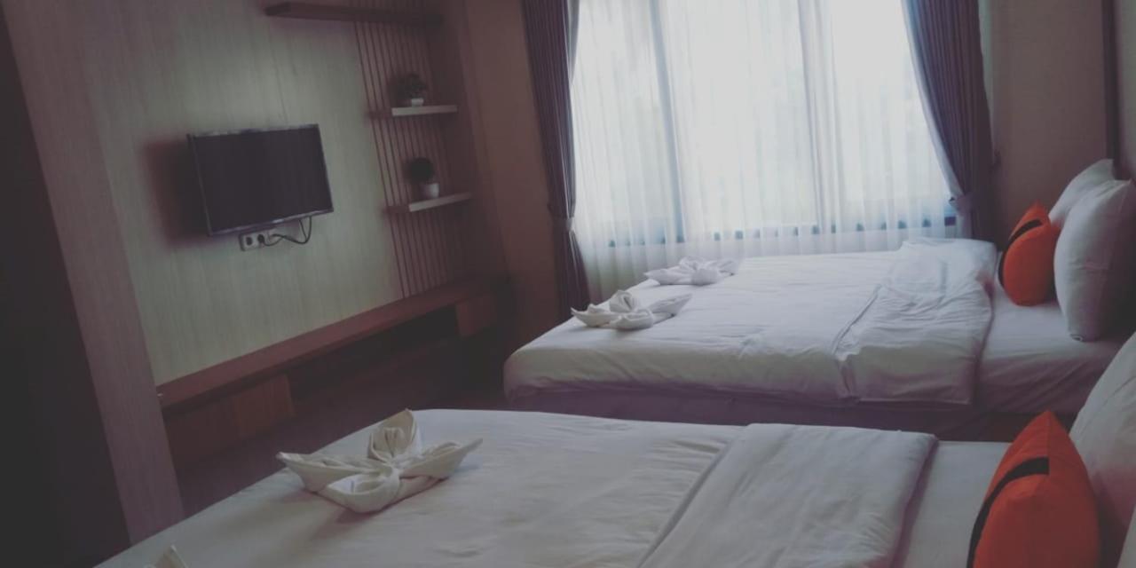 Long Beach Hotel Пангандаран Экстерьер фото